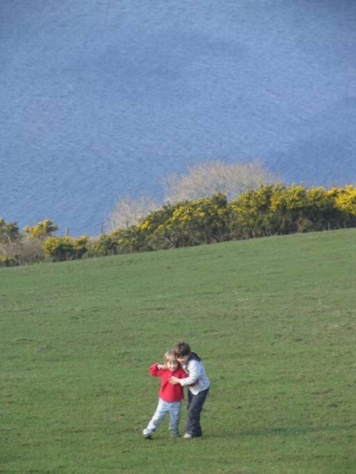 Beautiful Spacious Old Schoolhouse With Stunning Sea Views And Beach Nearby Villa Port Bannatyne Buitenkant foto